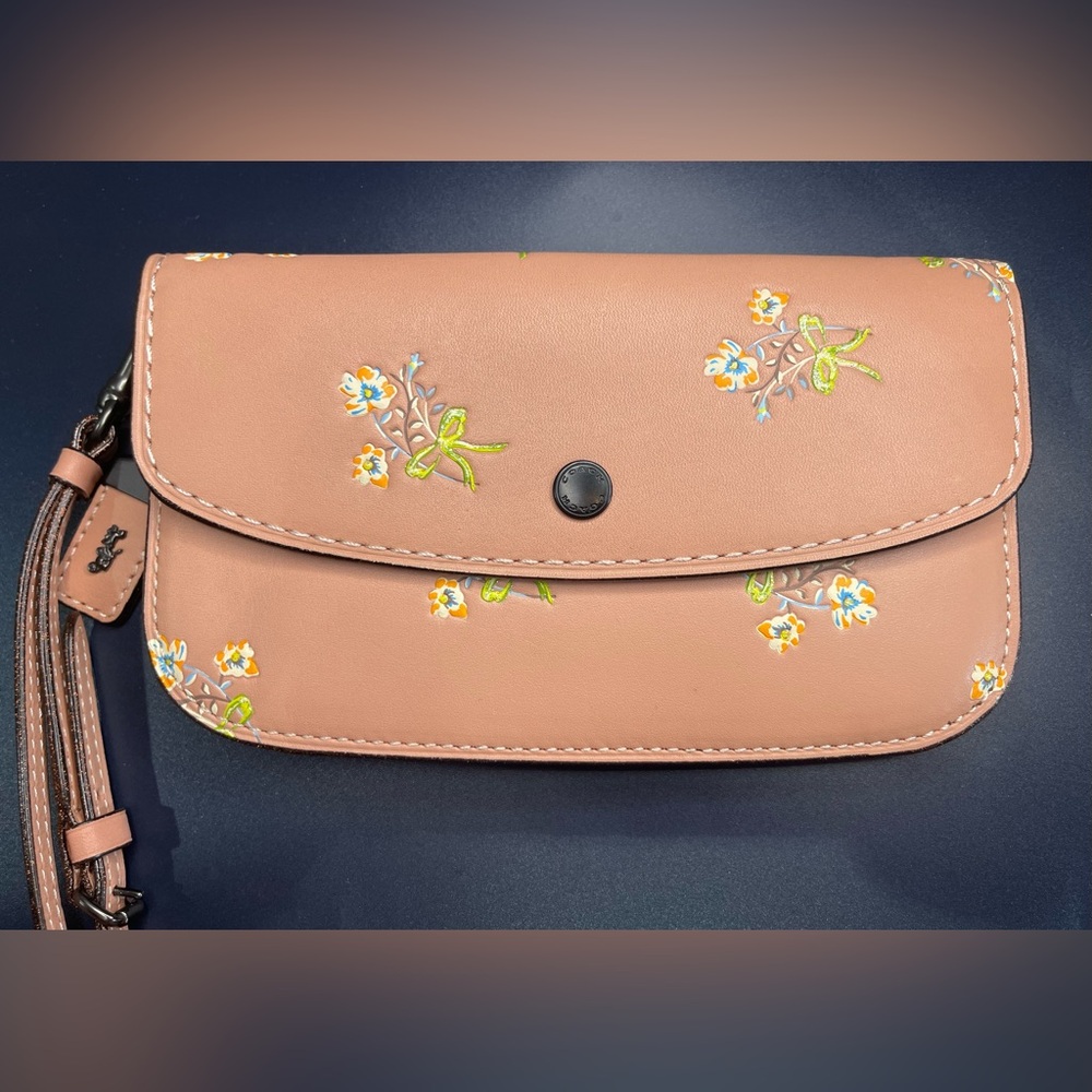 Coach 1941 Wristlet Clutch Floral Bow